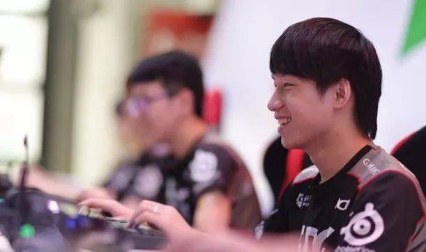 与国家队关 与国家队关